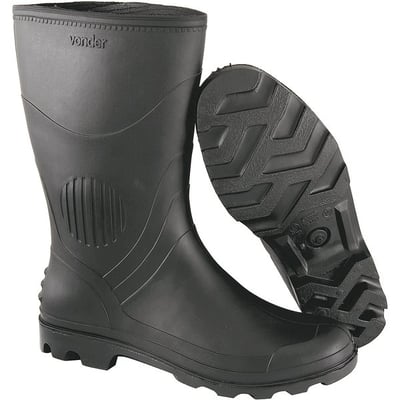 Bota de PVC preta, cano médio, com forro, 39
